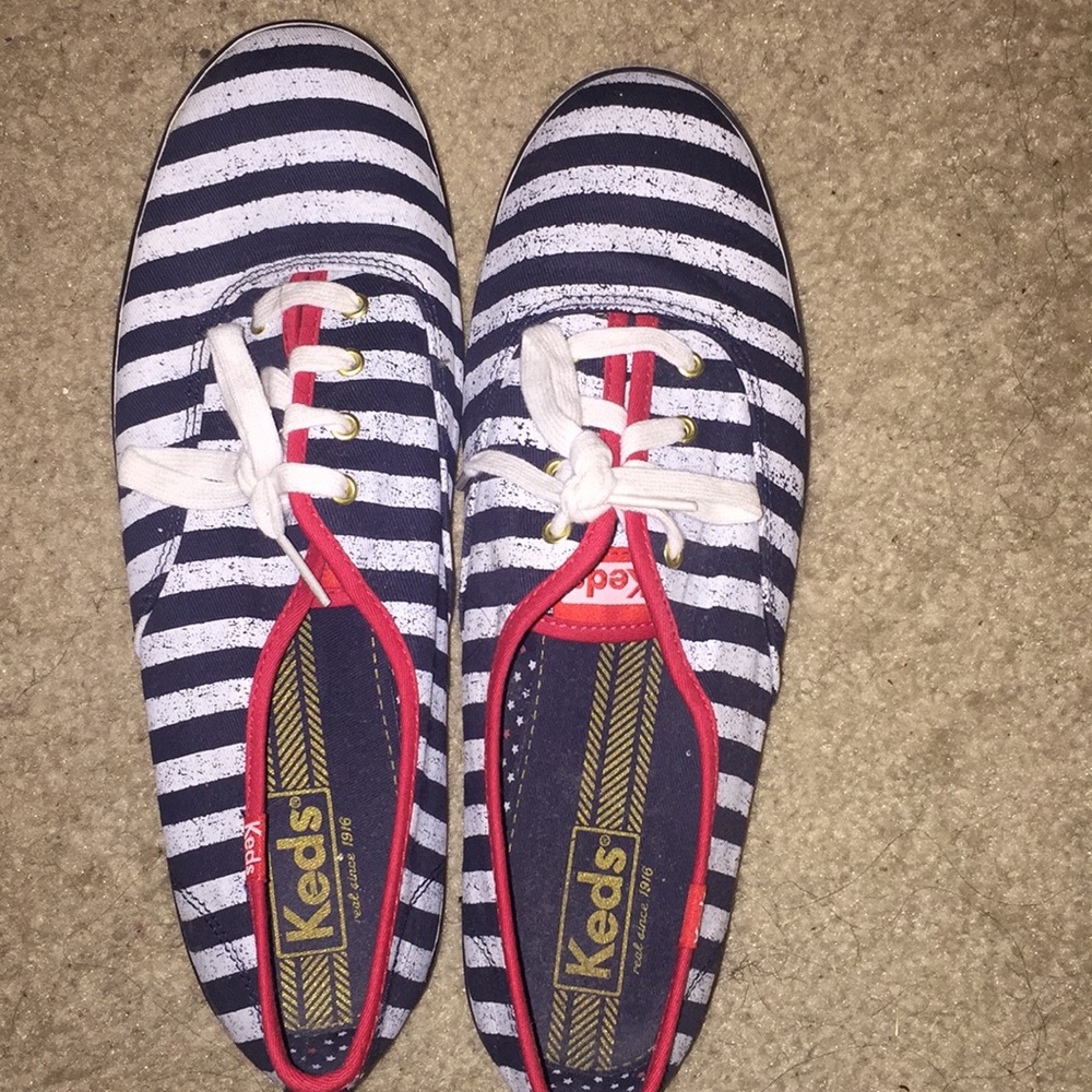 Red White & Blue Keds 💙❤️